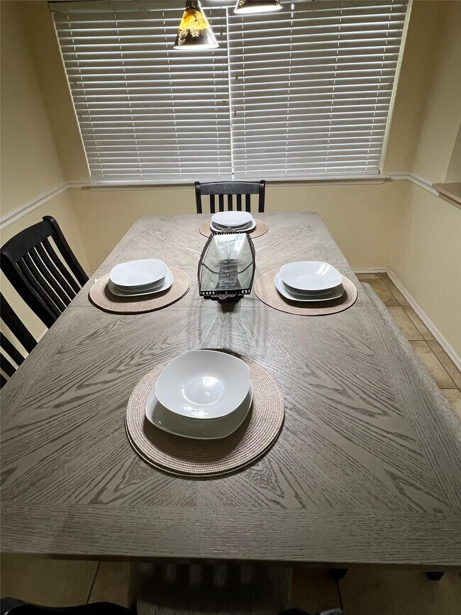 Building Photo - 22319 Deville Dr