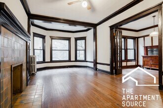 Building Photo - 2426 N Sawyer Ave