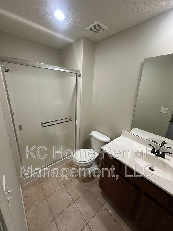 Building Photo - 820 167th Ct
