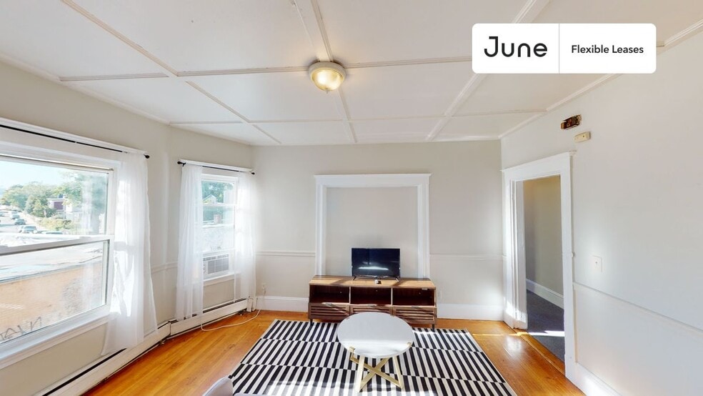 Primary Photo - 20 Alcott St