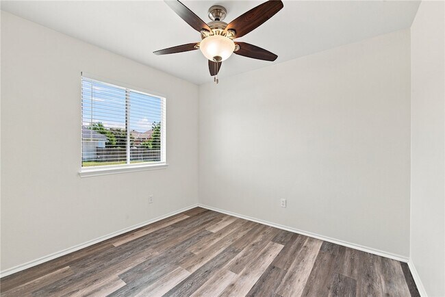 Building Photo - 4330 Spring Garden Dr