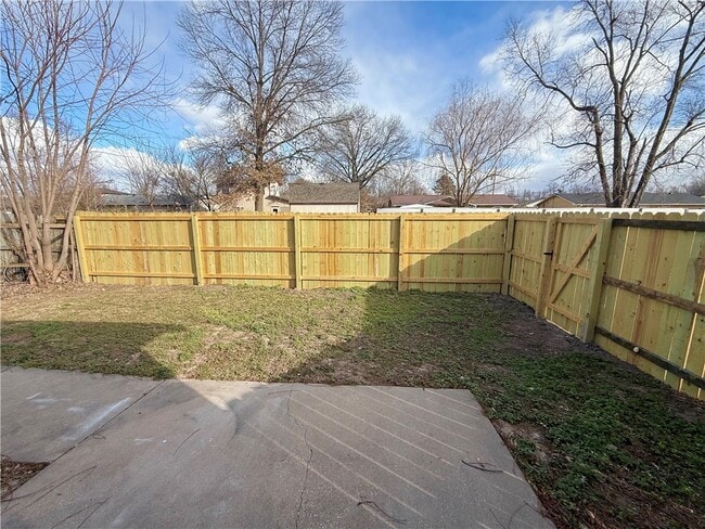 Building Photo - 909 Durham Pl