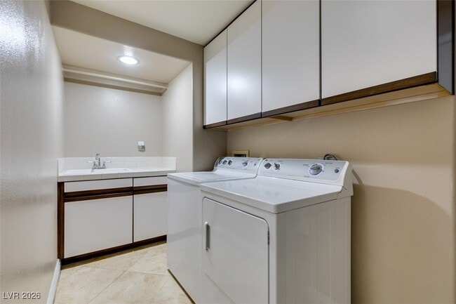 Building Photo - 54 Grossinger Ct