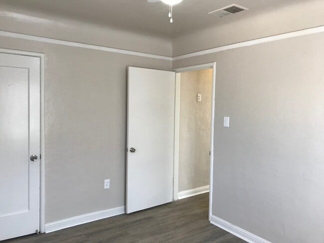 Building Photo - Coming Soon!! Apply Now!! HVAC