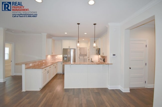 Building Photo - 3414 Pershing Dr