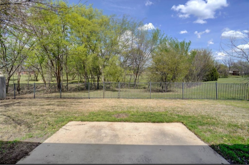 Building Photo - 5908 Creekway Dr