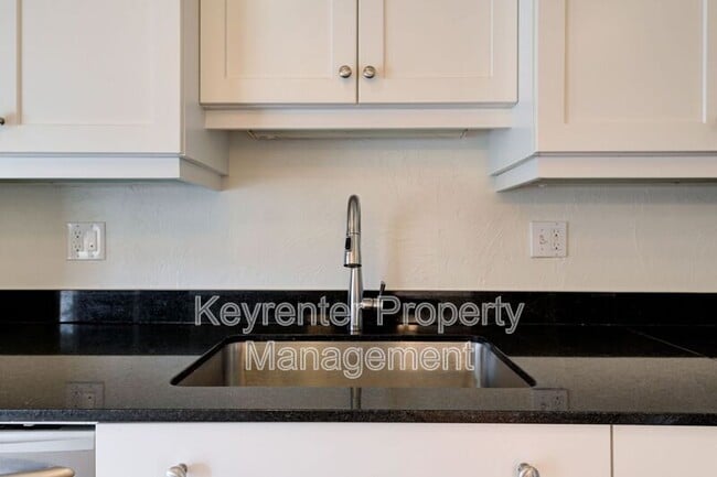 Building Photo - 612 NW 37th St