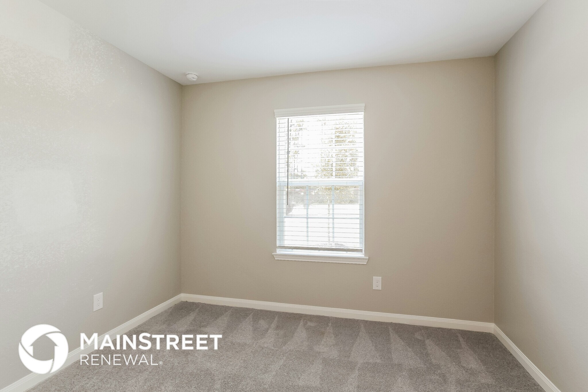 Building Photo - 23055 Bellini Dr
