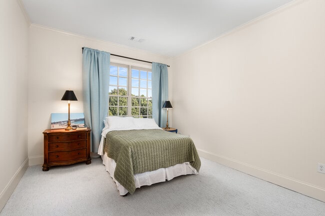 Building Photo - 1055 Piedmont Ave NE