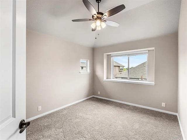 Building Photo - 905 Sedona St
