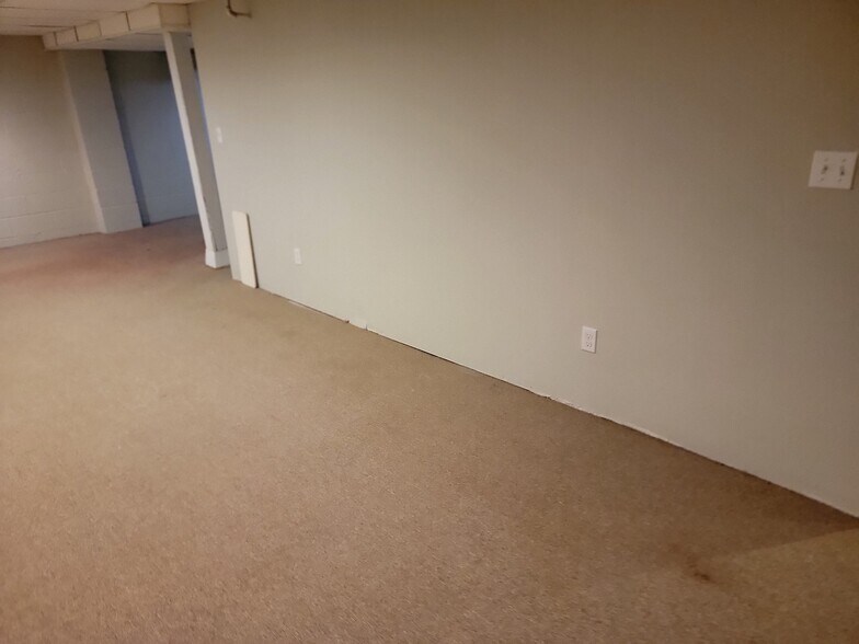 Building Photo - 8217 Leisure Ln