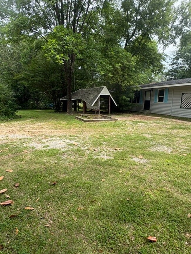 Building Photo - Renovated 3 Bedroom 1.5 Bath Home for Rent!