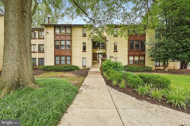 Primary Photo - 9633 White Acre Rd