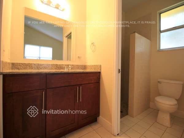 Building Photo - 5105 Buchanan Rd