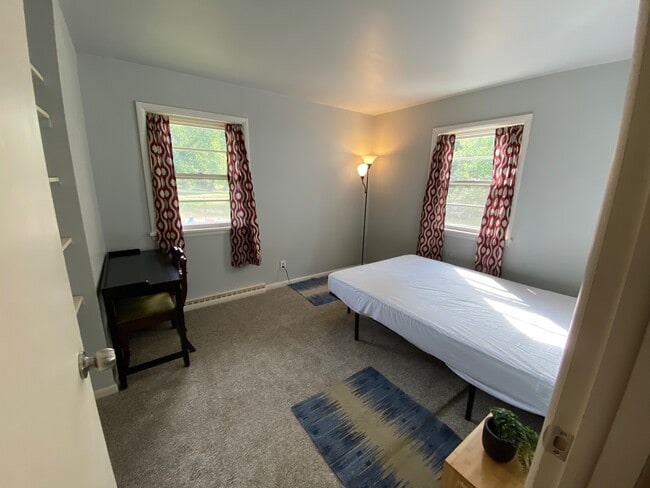 Bedroom #3 - 1694 E River Rd