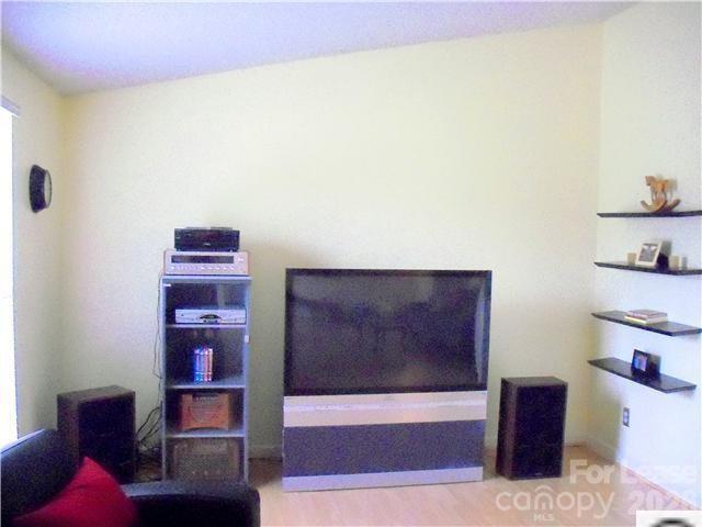 Building Photo - 11411 Misty Valley Ct