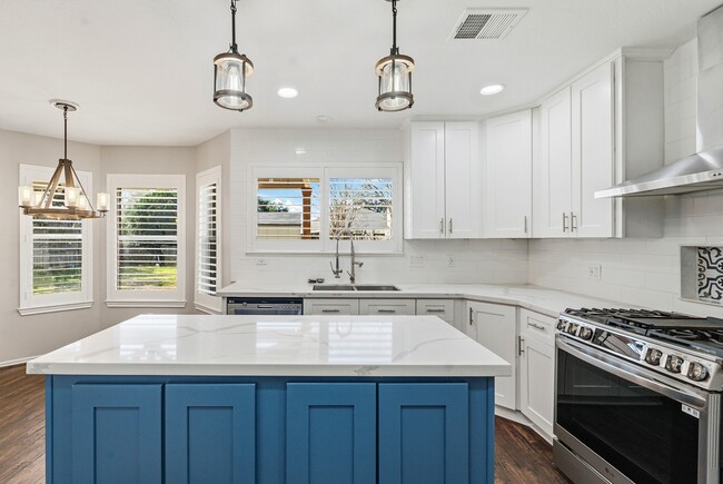 Building Photo - 6923 Cobblestone Path