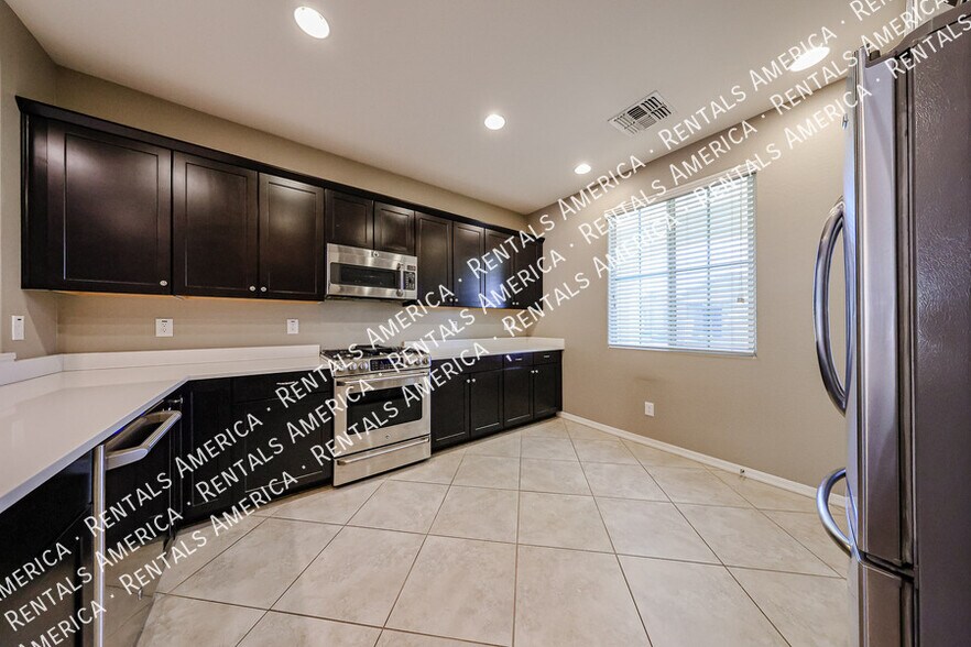 Building Photo - 276 E Coconino Dr