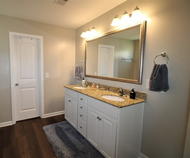 Building Photo - 175 Whitetail Cir