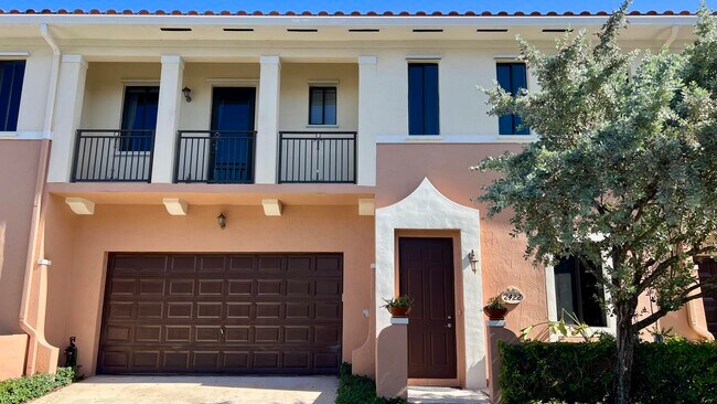 Building Photo - 2422 Venetian Way