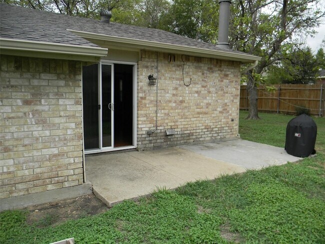 Building Photo - 4221 Heath St