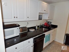 Building Photo - 19 South St