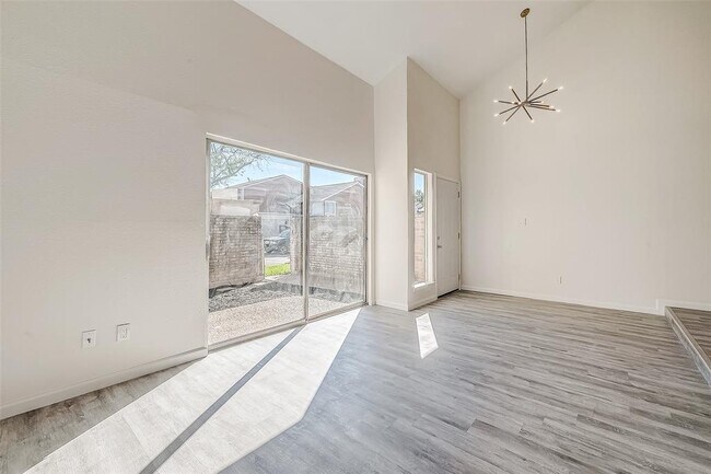Building Photo - 12632 Newbrook Dr