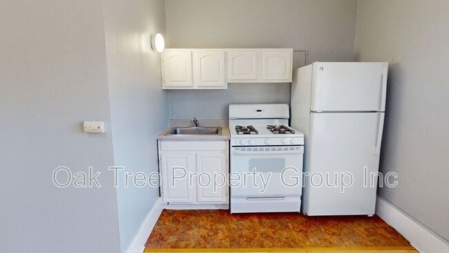 Building Photo - 1607 2nd Ave