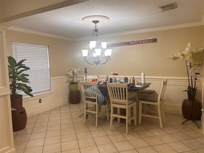 Building Photo - 7811 Fall Glen Dr