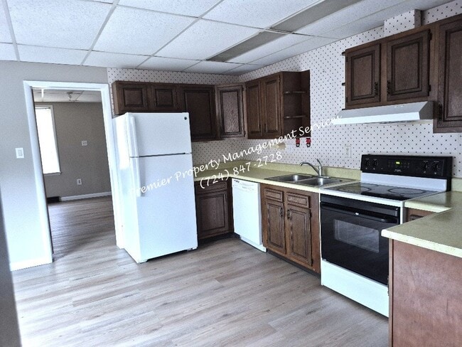 Building Photo - 1423 Beaver Rd