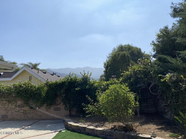 Building Photo - 845 La Grange Ave