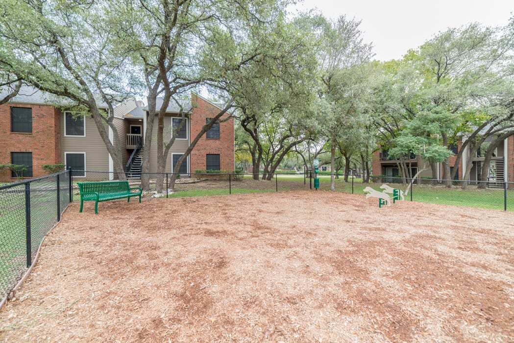 Building Photo - 11028 Jollyville Rd