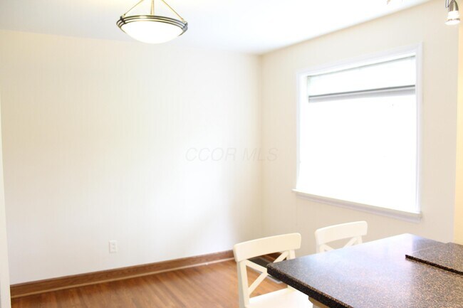 Building Photo - 1784 Kings Ct