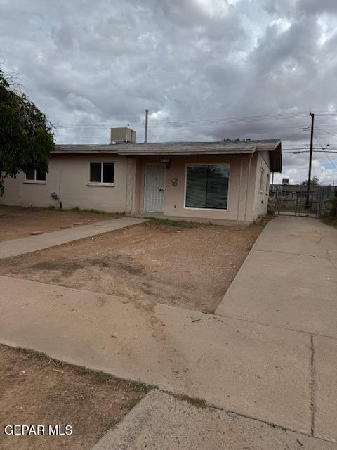 Building Photo - 4935 Guadalupe Dr