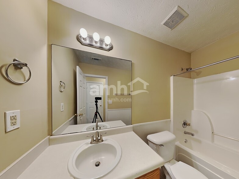 Building Photo - 1225 Stephens Pond View