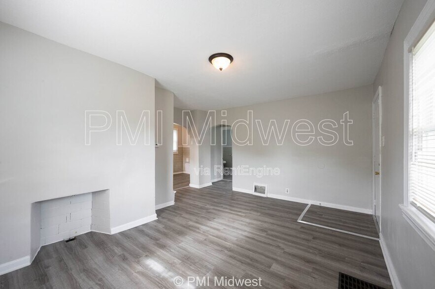 Building Photo - 1415 W Pruitt St