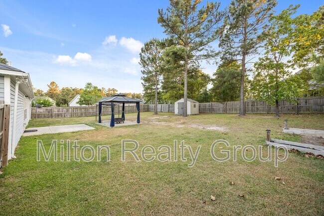 Building Photo - 111 Angel Oak Dr