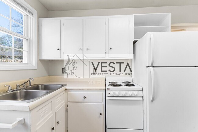 Building Photo - 16 Fortunate Dr