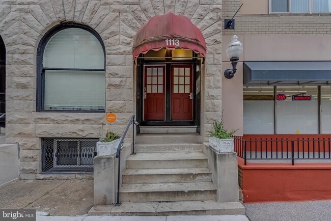 Primary Photo - 1113 N Calvert St