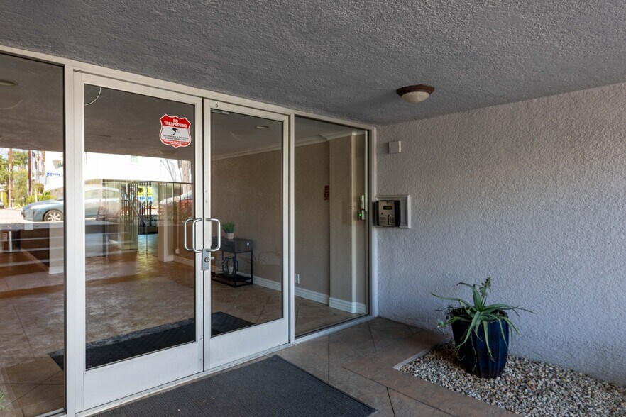 main entrance doors - 11322 Camarillo St