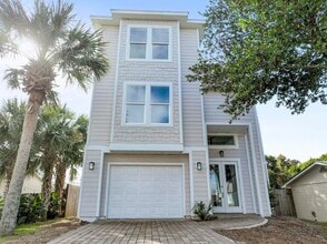 Building Photo - 21811 Palm Ave