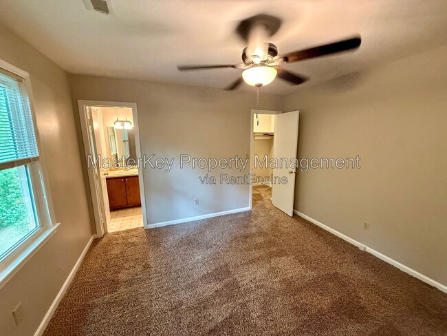 Building Photo - 119 S Atley Ln