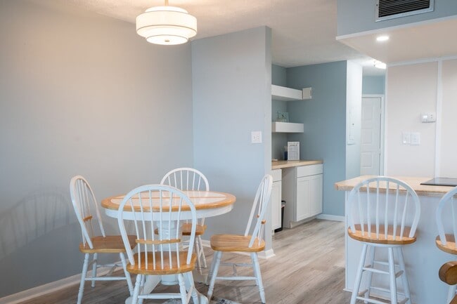 Building Photo - Sea Colony 27B @ 1311 S Lake Park Blvd