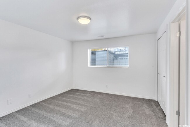 Building Photo - Beautiful Provo Condo with All the Amenities!