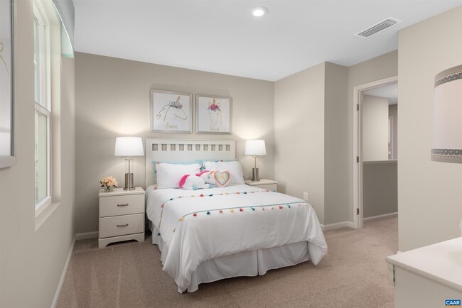 Building Photo - 163 ARCHES Ln