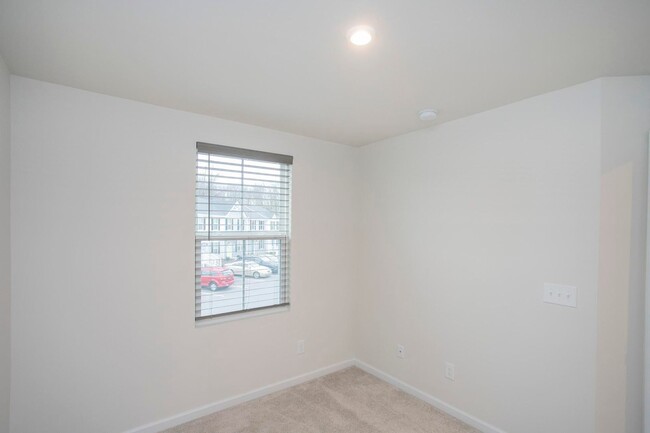 Building Photo - Beautiful Townhome in Antioch!