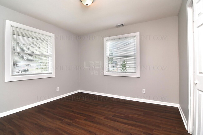 Building Photo - 3214 Laclede Ave