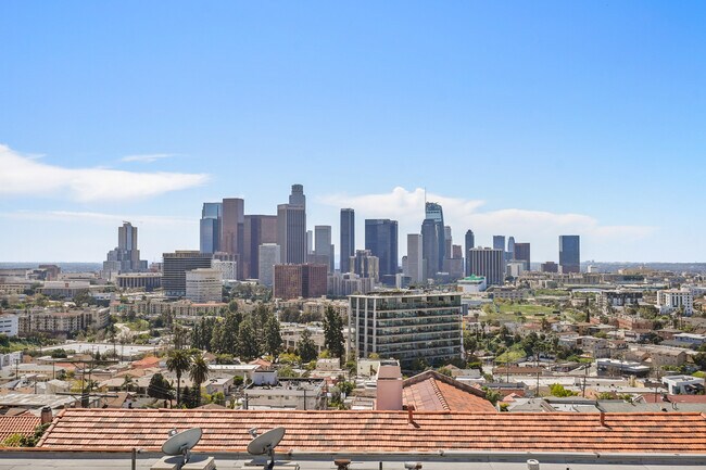 Building Photo - 1122 Panorama Way