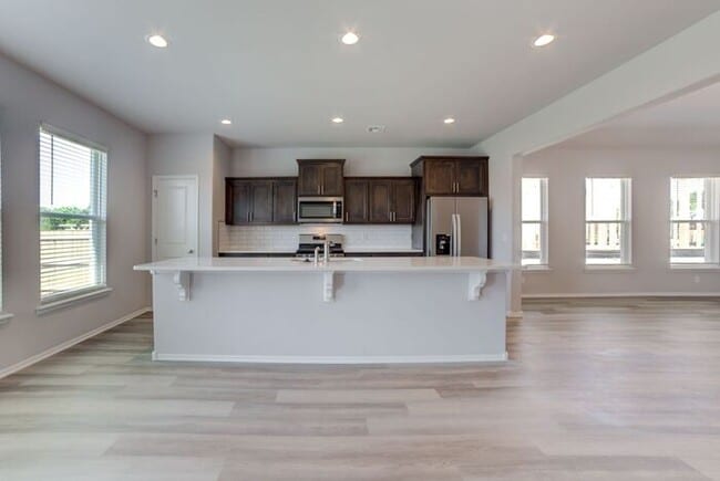 Building Photo - Need More Space? This 4/2.5/2 Has It!