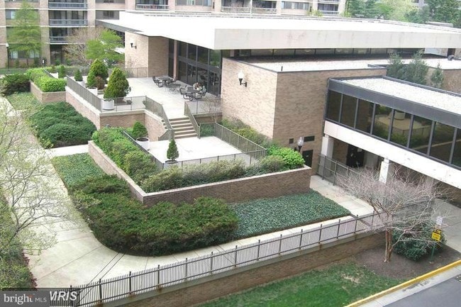 Building Photo - 5505 Seminary Rd